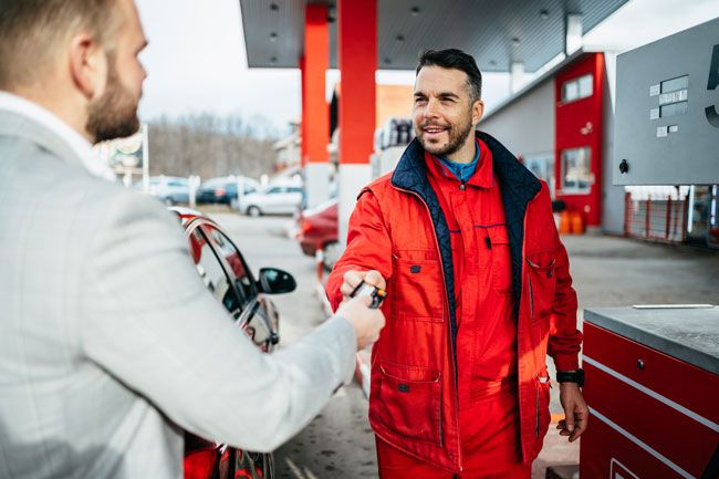 A fleet driver pays for his fuel with a Citgo fleet card.